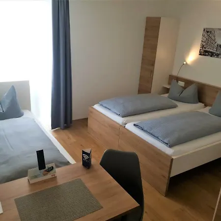 Ξενοδοχείο Easy Sleep 3*